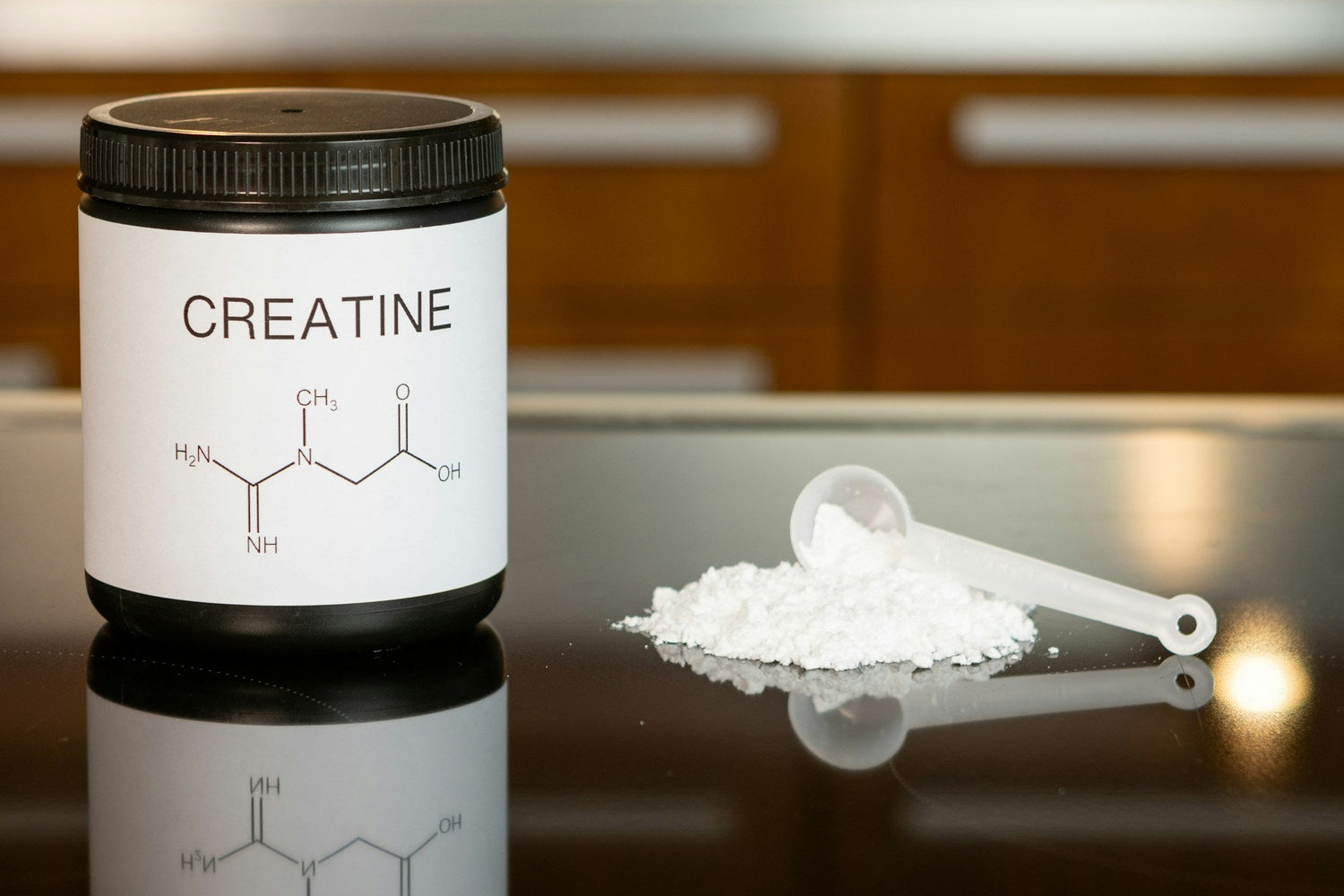 Creatine-powder-and-capsules-for-strength-and-muscle-gain