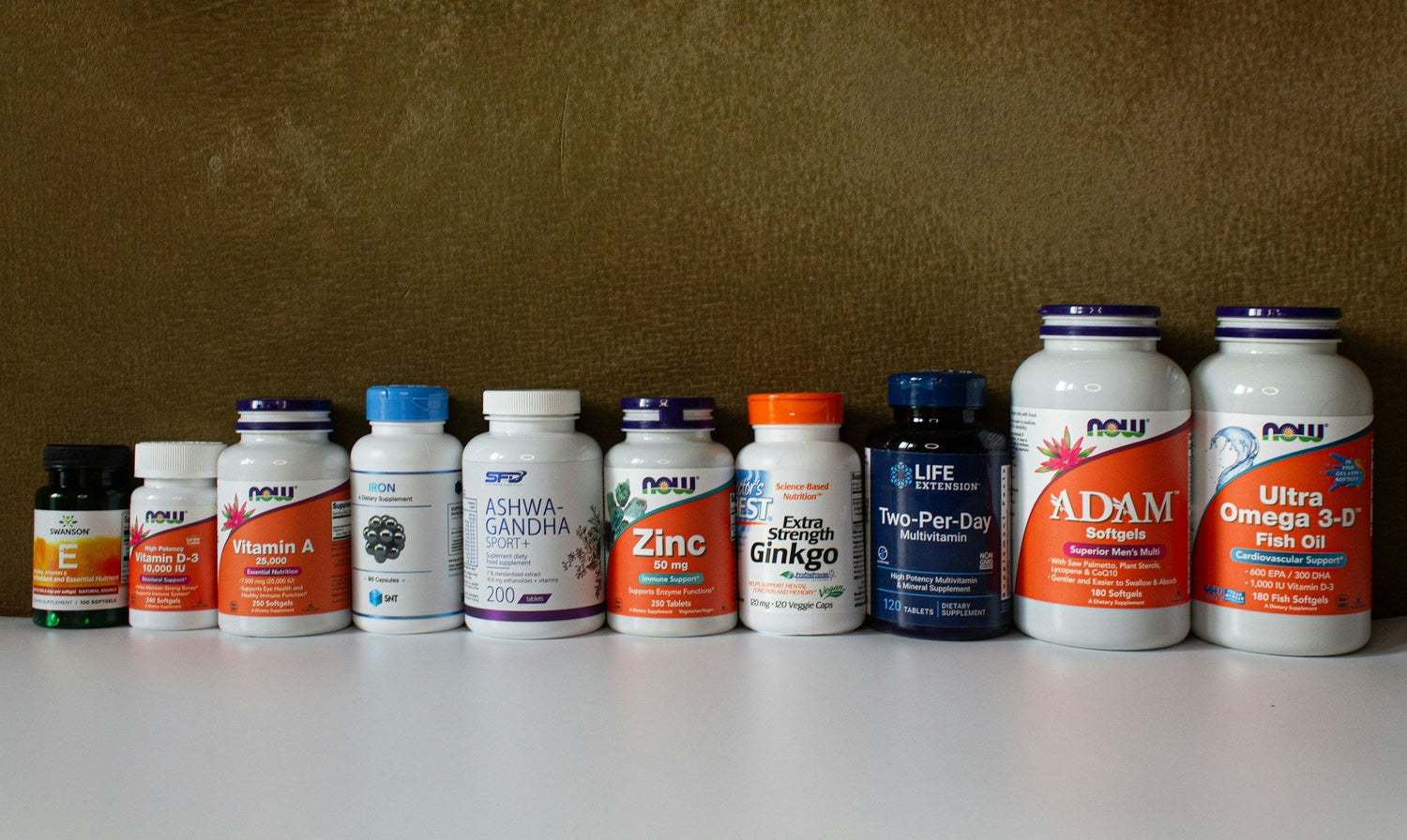 Immune-support-supplements-including-vitamin-C,-zinc,-elderberry 