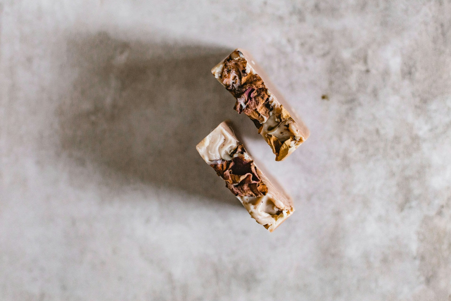 Meal-replacement-bars-for-balanced,-portable-nutrition